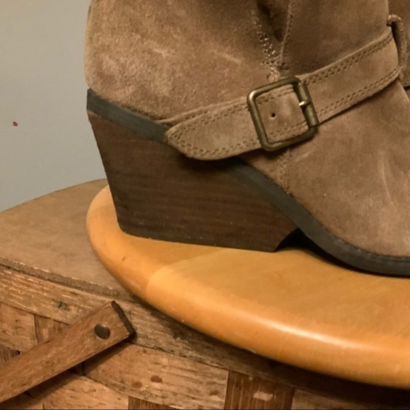 Very volatile Suede melina ankle boots 7.5 - Picture 2 of 13